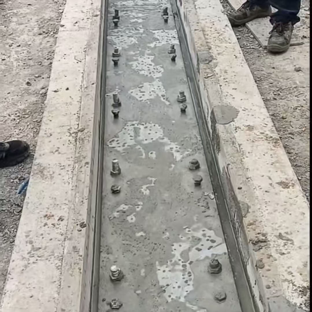 银海港口码头起重机龙门吊重型机械设备稳固用早强快凝轨道胶泥